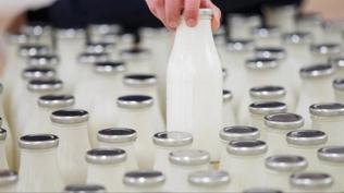 Pekin'den Avrupa s�t �r�nlerine vergi k�skac�