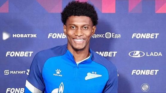 Fenerbah�e forvet aray���nda