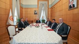 TBMM Ba�kan� Kurtulmu� Milli Dayan��ma, Karde�lik ve Demokrasi temsilcileriyle g�r��t�