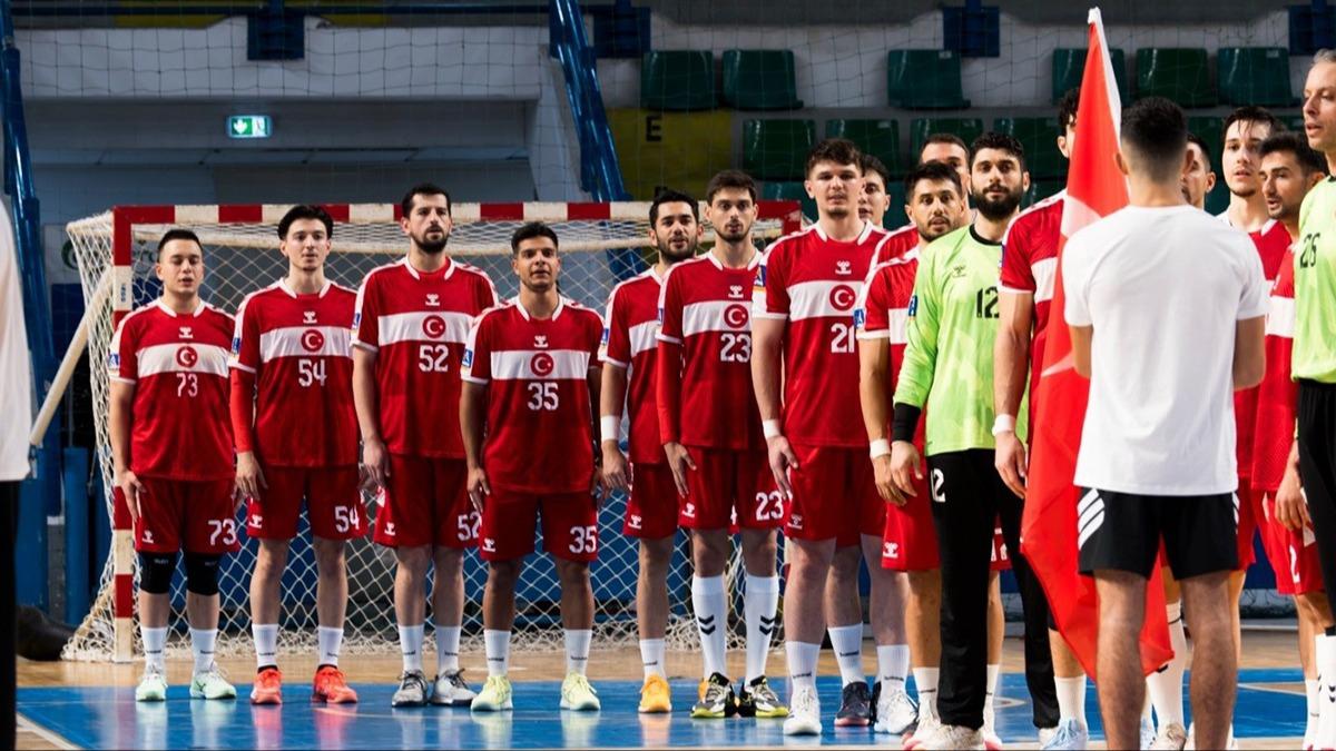 A Milli Erkek Hentbol Tak�m�'n�n kamp kadrosu a��kland�