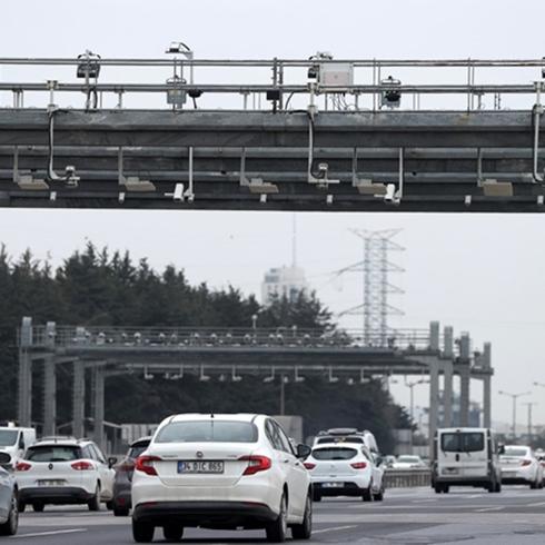 Bakan Uralo�lu a��klad�! Yeni y�lda k�pr� ve otoyol �cretlerine d�zenleme