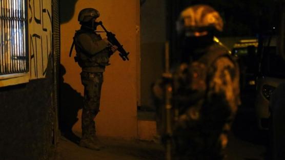 DHKP-C'ye a��r darbe: �zmir merkezli operasyonu 27 g�zalt�