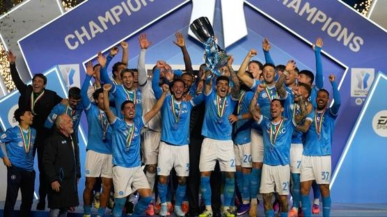 Napoli, �talya S�per Kupas�'n� kazand�