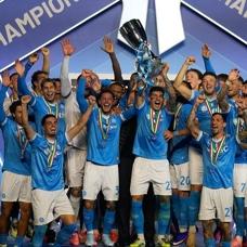 Napoli, �talya S�per Kupas�'n� kazand�