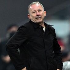 Sergen Yal��n, derbiye 5 de�i�iklikle ��kt�