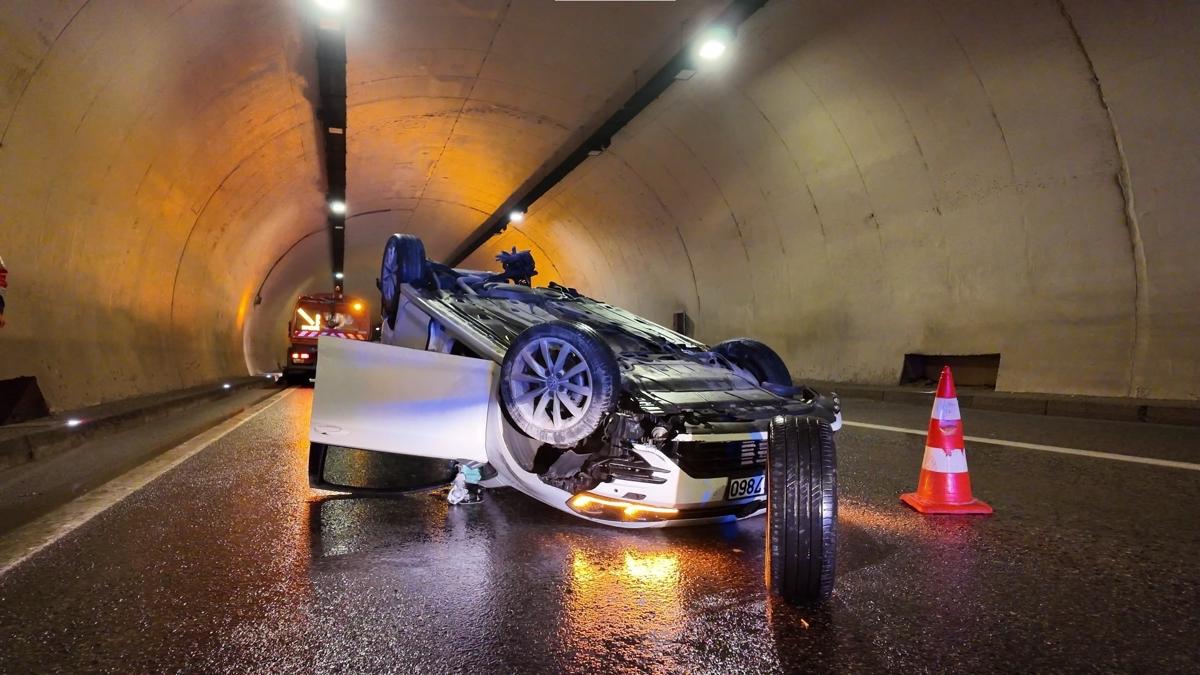 Tantavi T�neli'nde kaza! Ara� takla att�