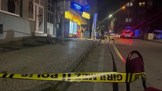 Bursa Y�ld�r�m'da deh�et: Cadde ortas�nda silahla vurdu