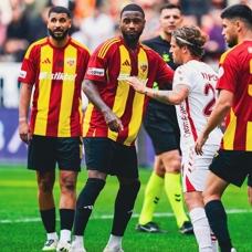 Kayserispor'un istatistikleri dikkat �ekti! 17 ma�ta 42 sar� ve 2 k�rm�z� kart