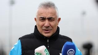 Mehmet Alt�parmak: Yeri dolmayacak oyuncu yok