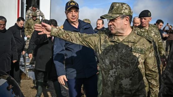 TSK komuta kademesi, Libya askeri heyetini ta��yan u�a��n d��t��� b�lgede incelemede bulundu