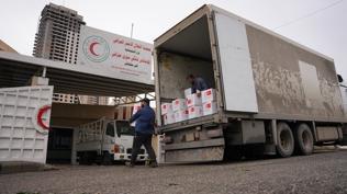 T�rk K�z�lay'dan Irak'taki selzedelere karde�lik eli: 500 g�da kolisi g�nderildi