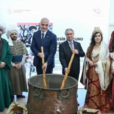 Ya�ayan 'Miras Okullar�' T�rkiye'ye yay�l�yor