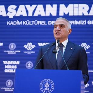 Ya�ayan Miras Okulu a��ld�... Bakan Ersoy: Ge�mi�imizin hazinelerini, gelece�imizin hazinelerine aktar�yoruz