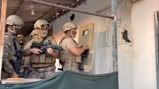 Zehir tacirlerine darbe: Eş zamanlı baskınlarla 20 kişi yakalandı