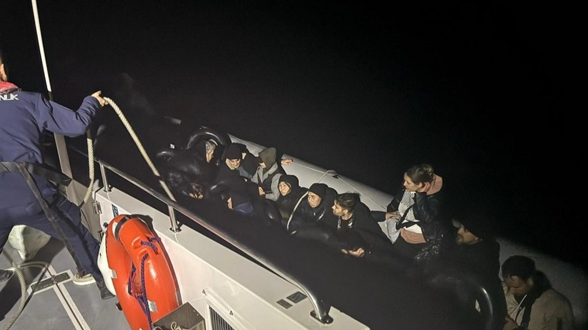 Aralar�nda �ok say�da �ocuk var... �anakkale'de onlarca d�zensiz g��men yakaland�