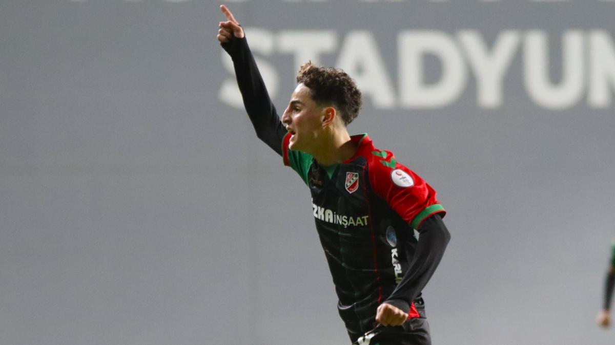 Be�ikta� ve Trabzonspor, Adem Ye�ilyurt'un pe�inde