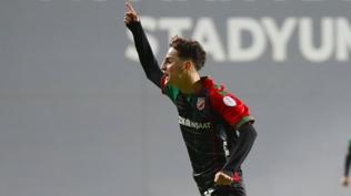 Be�ikta� ve Trabzonspor, Adem Ye�ilyurt'un pe�inde