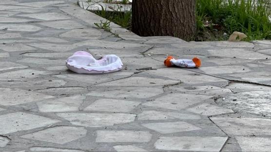 2 ayl�k bebe�ini camdan att�