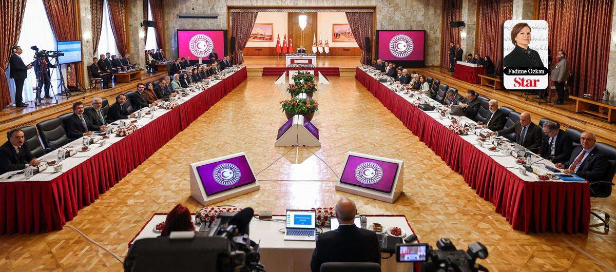 DEM Parti T�rkiye'ye ne s�yl�yor?