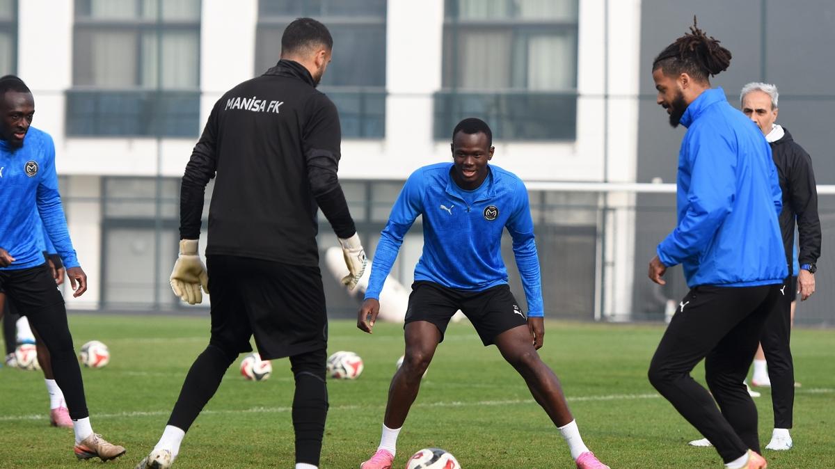 Manisa FK, Sakaryaspor ma��na haz�r