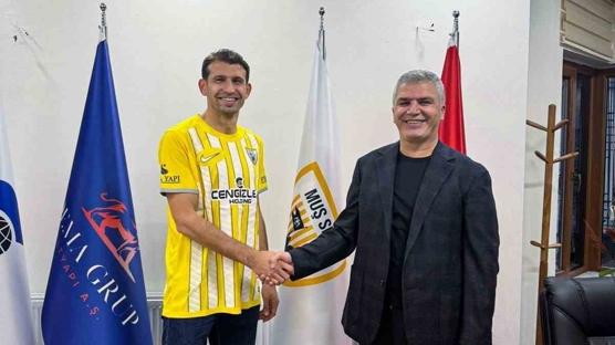 Menemen FK'da ilk ayr�l�k ger�ekle�ti