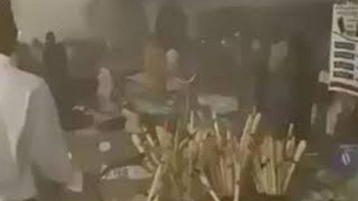 Nijerya'da camide intihar sald�r�s� d�zenlendi: �ok say�da �l� ve yaral� var