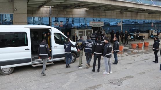 Siirt merkezli 'resmi belgede sahtecilik' ve 'r��vet' soru�turmas�: 19 tutuklama