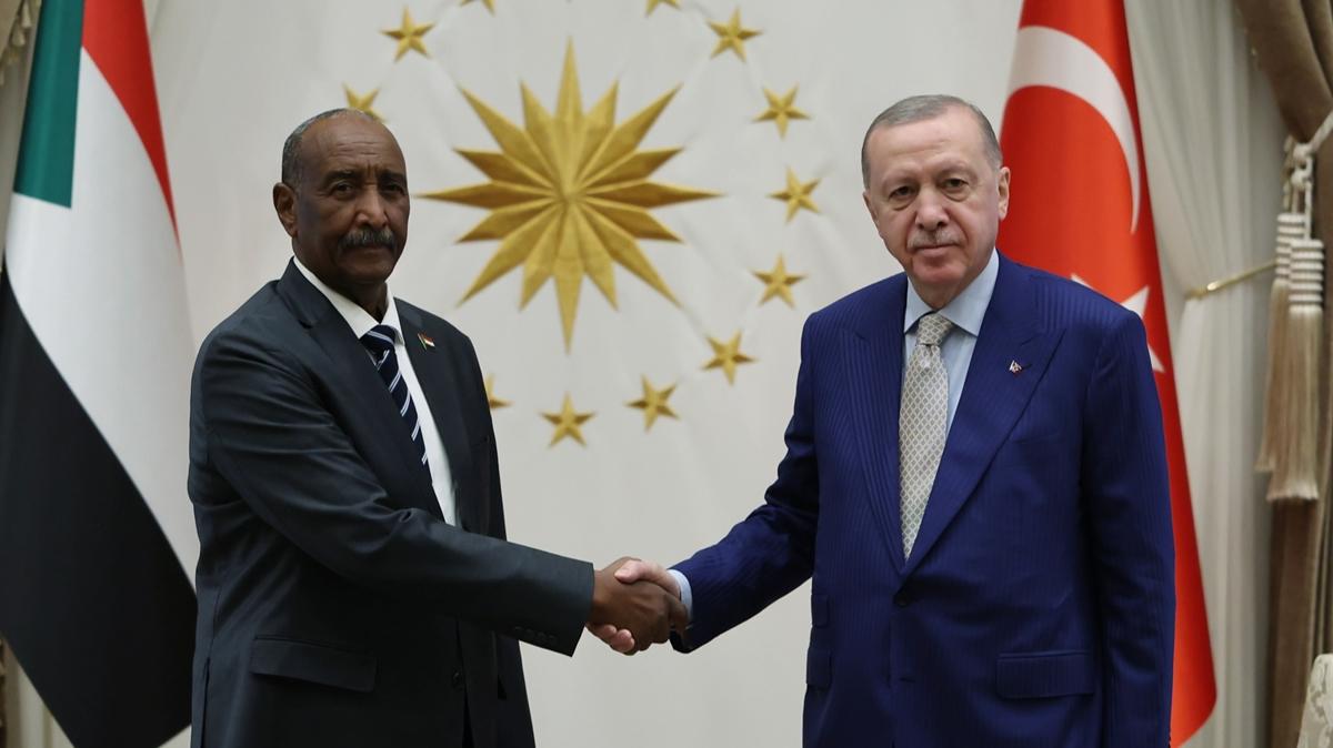 Abdulfettah el-Burhan Ankara'da