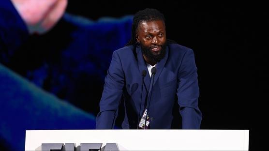 Adebayor'dan Carragher'e AFCON ve Salah tepkisi