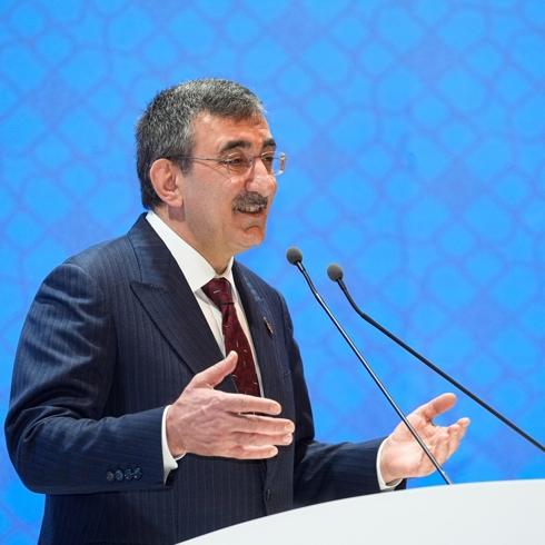 Cumhurba�kan� Yard�mc�s� Y�lmaz: Gelir da��l�m�nda kal�c� iyile�me sa�lamaya devam edece�iz