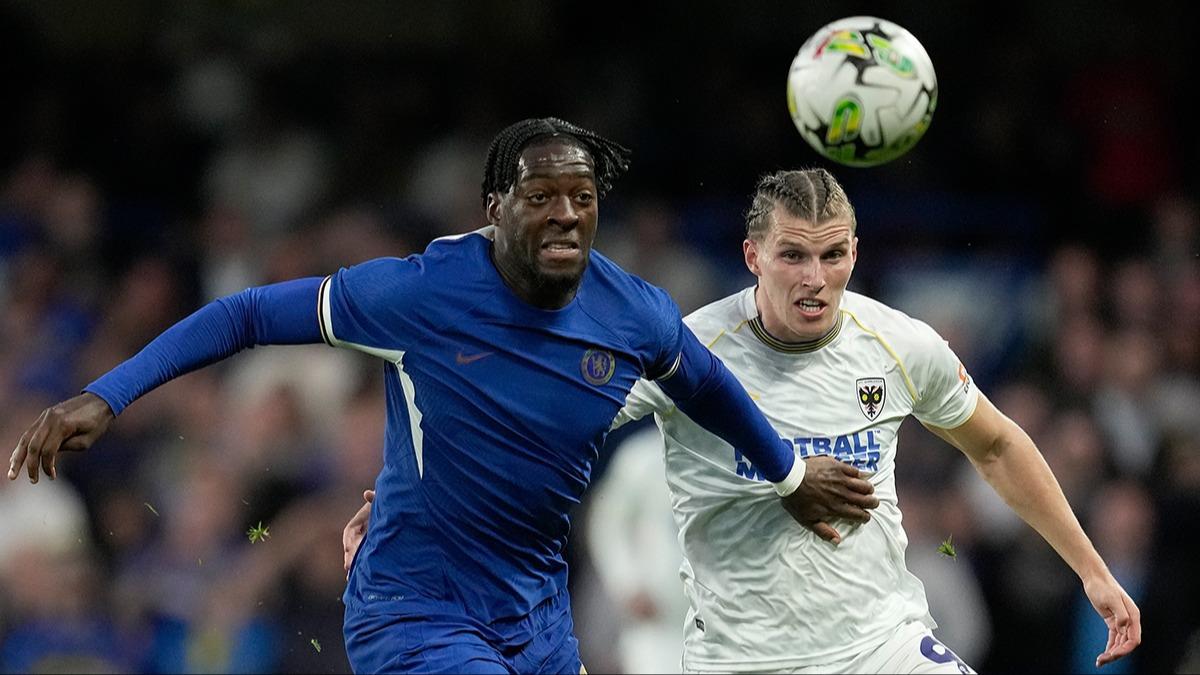 Galatasaray'dan savunmaya s�rpriz hamle!