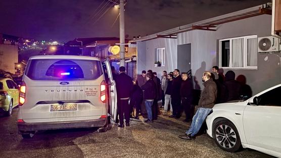 E�inin yan�nda ya�l� adam� katlettiler