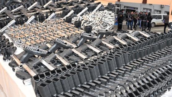 �stanbul'a gelen otob�ste cephanelik ��km��t�! ��pheliler adliyede