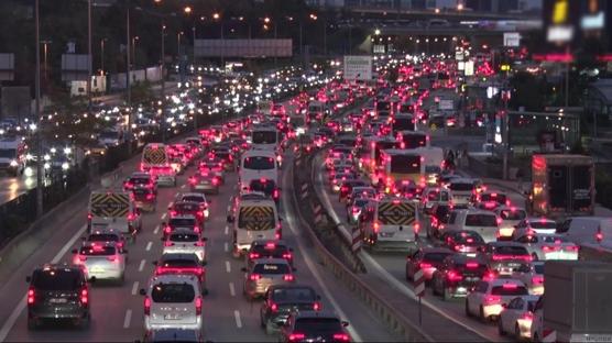 Megakentte bitmeyen trafik �ilesi