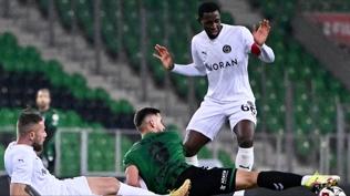 Sakarya'da kazanan Manisa FK oldu