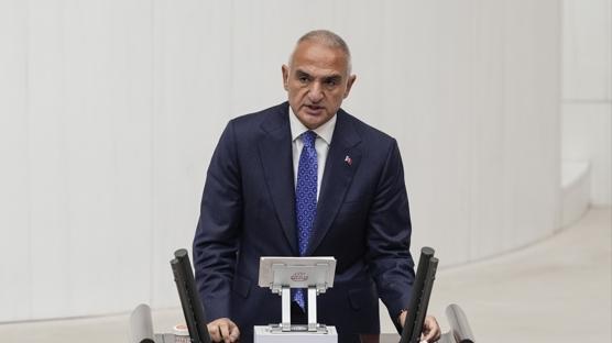 Bakan Ersoy: Habib-i Neccar Camisi aya�a kalkm��t�r