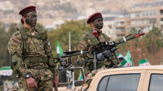 Devrik rejim subaylar� yakaland�: Ka�ak yollarla girmeye kalkt�lar