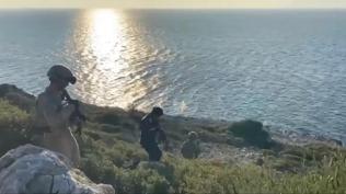 �zmir'de 14'� �ocuk 39 d�zensiz g��men yakaland�