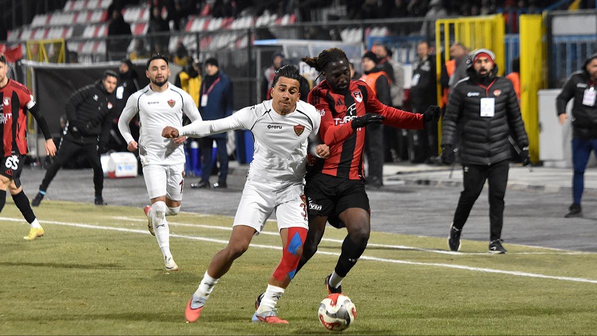 Vanspor FK, Hatayspor'u 4 golle ge�ti