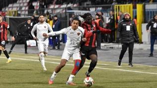 Vanspor FK, Hatayspor'u 4 golle ge�ti