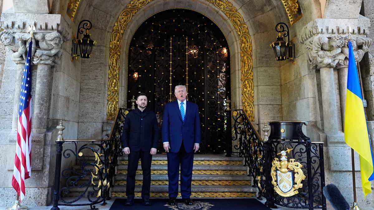 Trump-Zelenski g�r��mesi ba�lad�