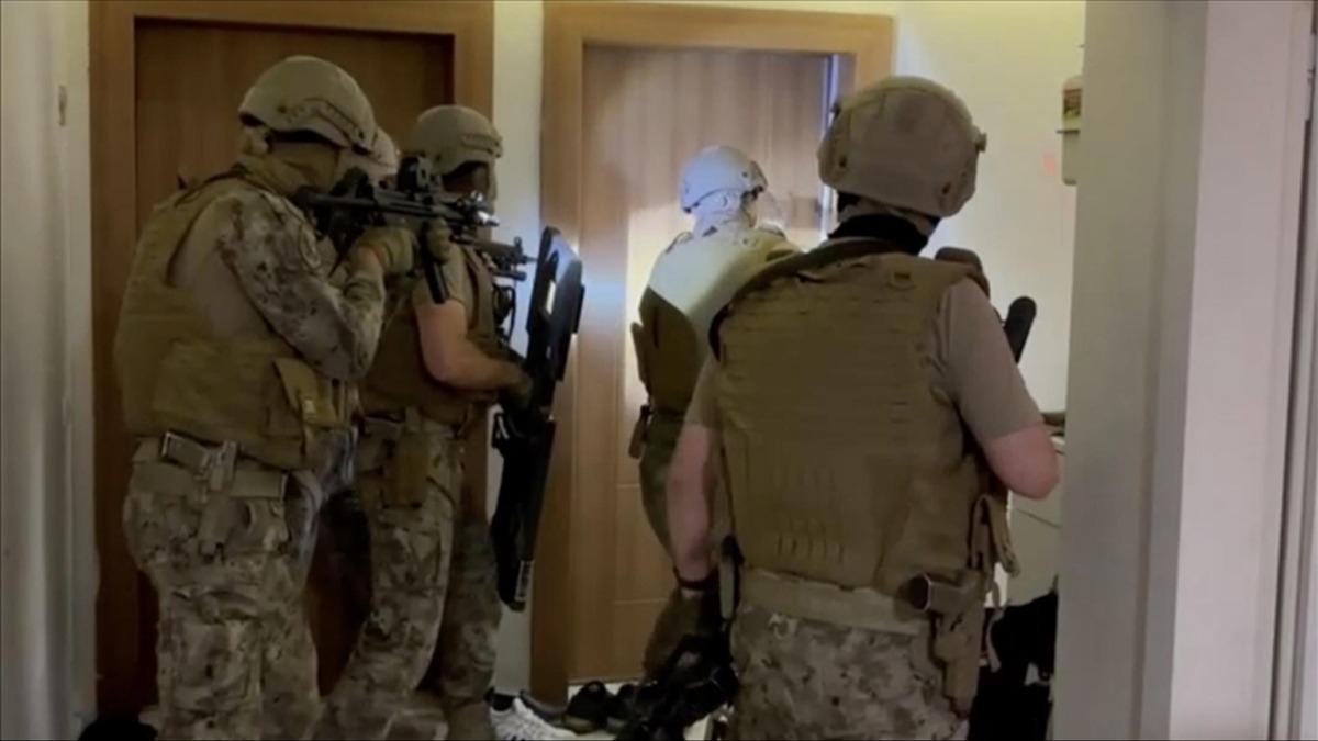 Ankara'da su� �rg�t�ne y�nelik operasyonda 16 zanl� yakaland�