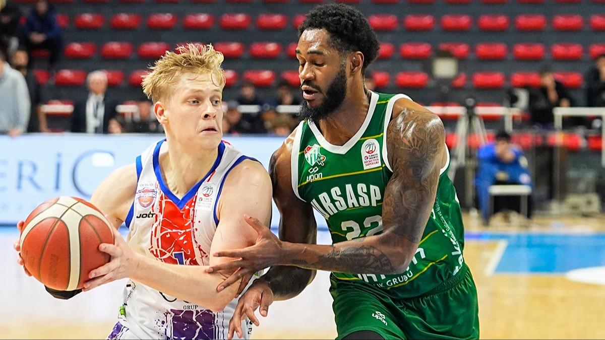 B�y�k�ekmece Basketbol evinde kazand�