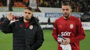Galatasaray'da ayr�l�k r�zgar�