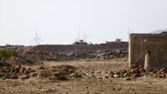 �srail Suriye'nin g�neyindeki 'Tel el-Ahmer e�-�arki' b�lgesini hedef ald�