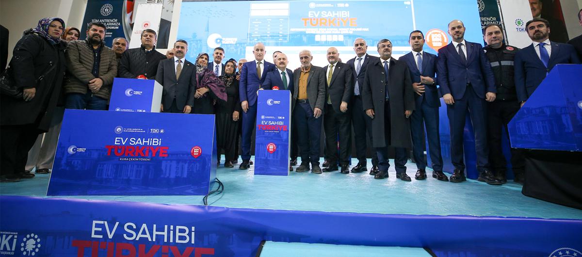 2 milyon vatanda�a yuva olacak! Y�zy�l�n Konut Projesi'nde kura �ekimleri Ad�yaman'da ba�lad�