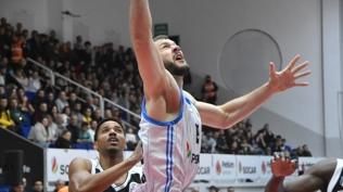 Alia�a Petkimspor galibiyeti unuttu