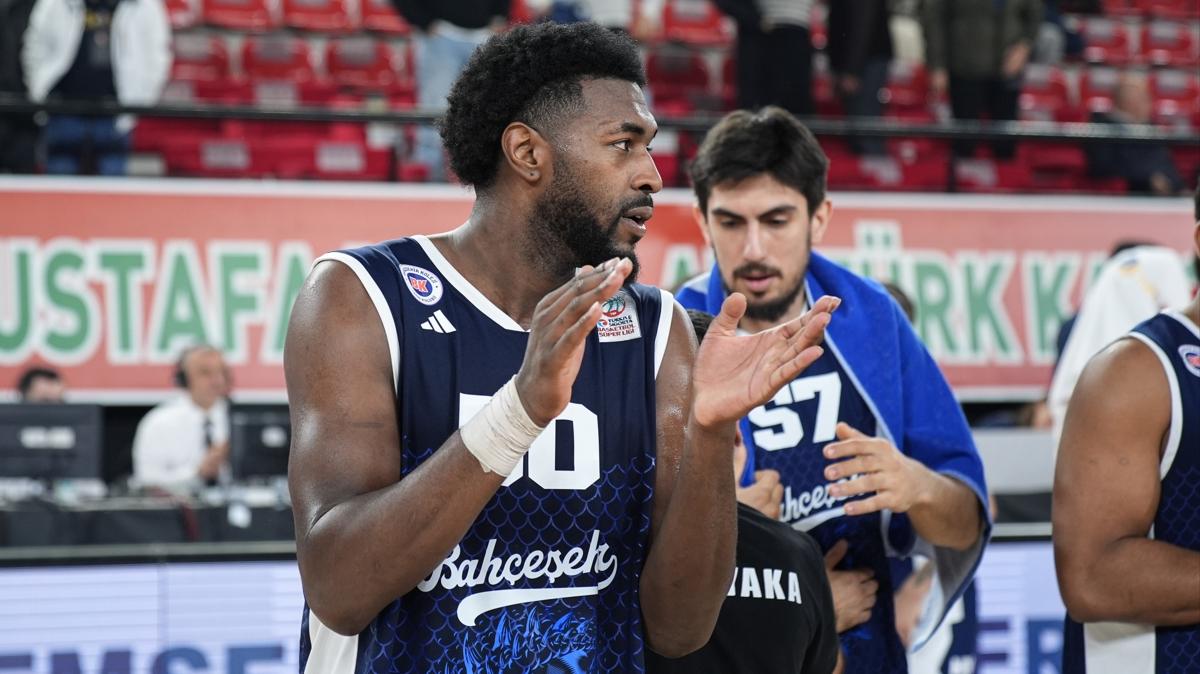 Bah�e�ehir Koleji'nin konu�u Veolia Towers