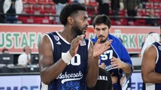 Bah�e�ehir Koleji'nin konu�u Veolia Towers