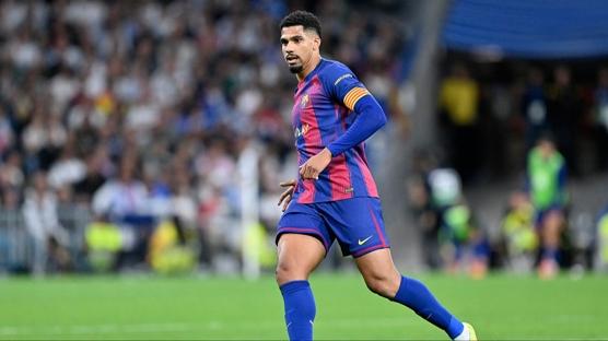 Barcelona'da Ronald Araujo, antrenmanlara geri d�nd�